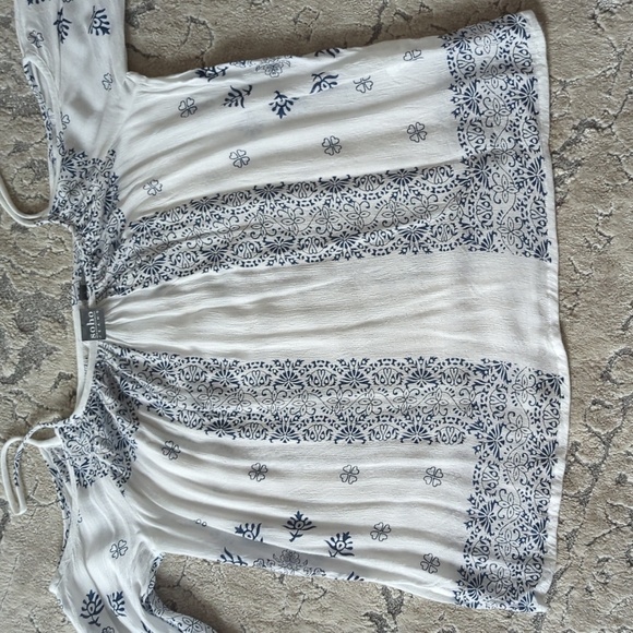 SOHO NY&Co Off the Shoulder Peasant Top, Size Small - Picture 7 of 11